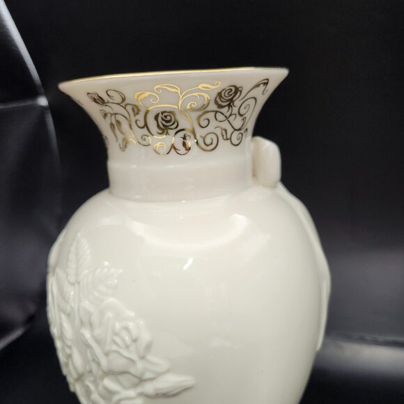Lenox Millennium Edition Roses Of Peace Vase 2000 Fine Ivory China Gold Trim USA - Picture 3 of 8